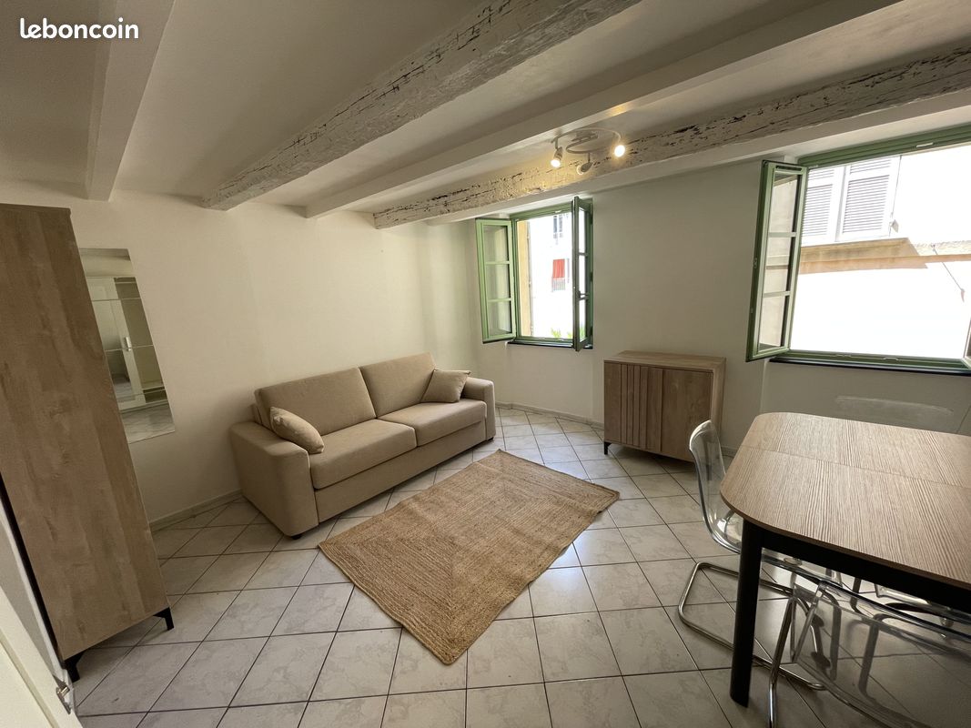 Appartement 1 pièce 31 m² · à Toulon · 31 m² · 690 €