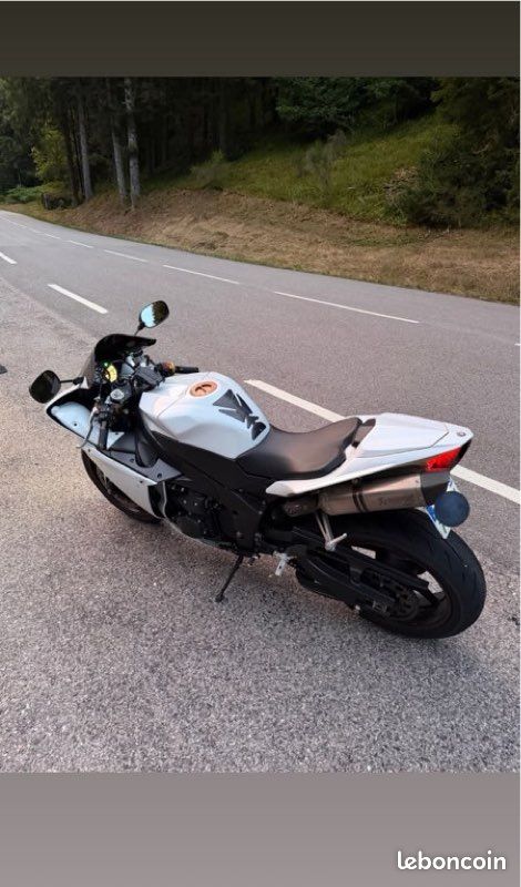 Yzf r1 (image 3)