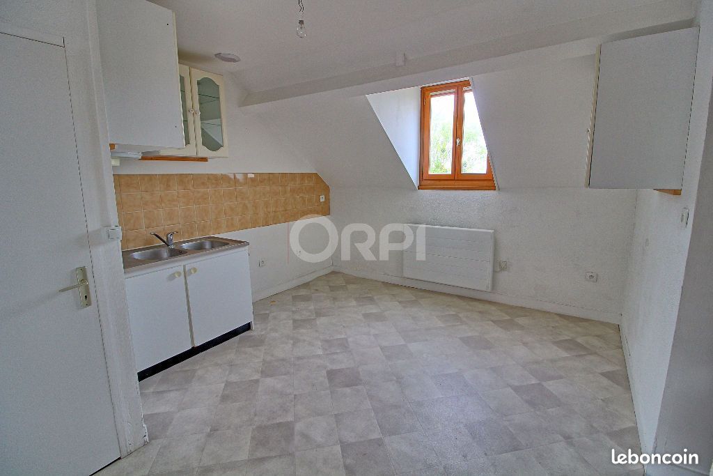 Appartement 1 pièce 27 m² · à Saintines · 27 m² · 385 €