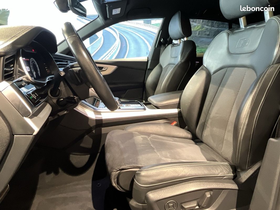 AUDI Q8 55 TFSI e 381 Tiptronic 8 Quattro S line (image 16)