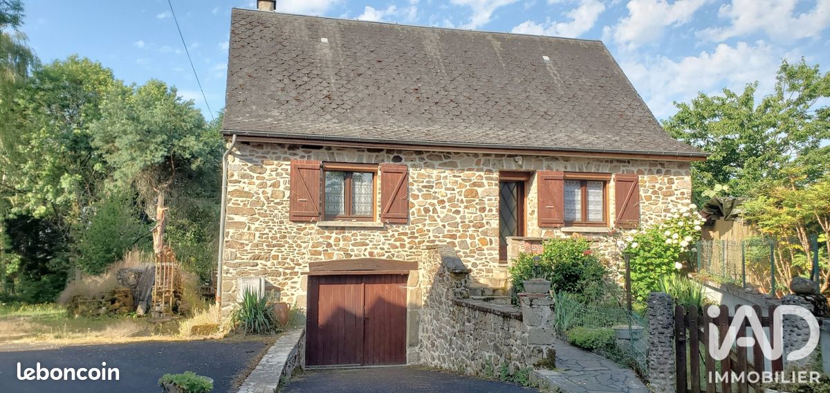 Maison 6 pièces 116 m² · à Soursac · 116 m² · 135 000 €