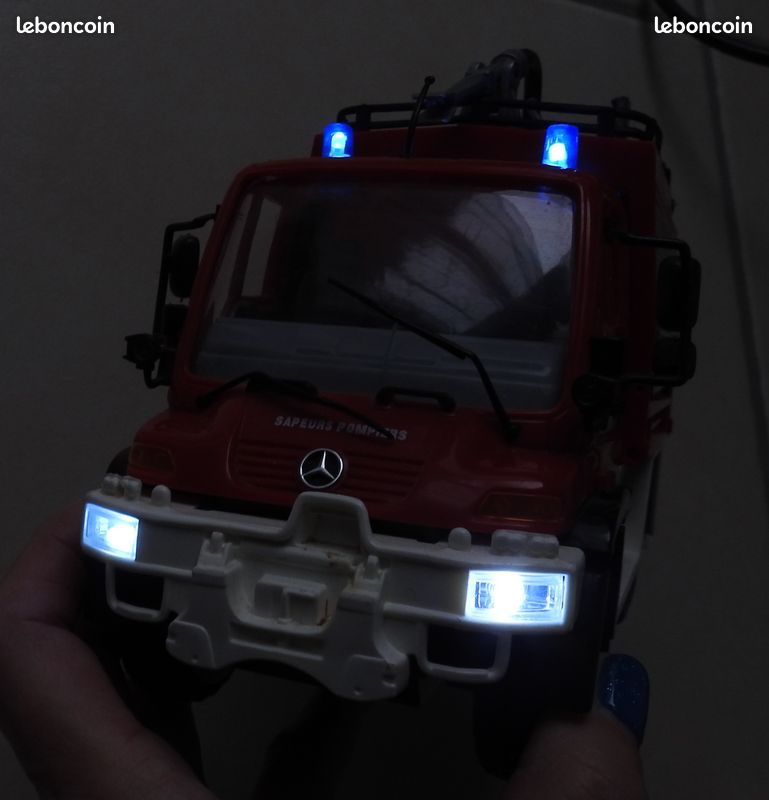 Camion pompier (sonore et lumineux) (image 5)