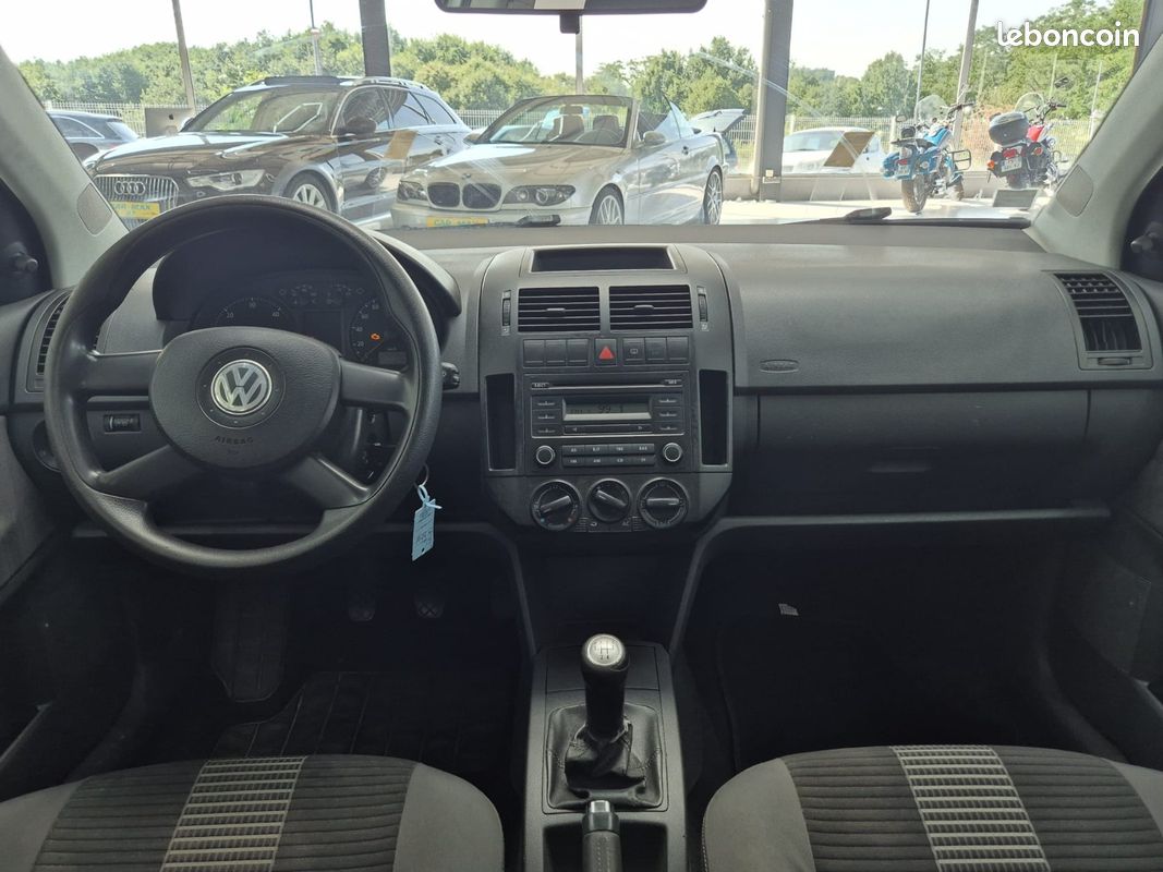 Volkswagen POLO IV Phase 2 1.4 TDi 68cv (image 11)