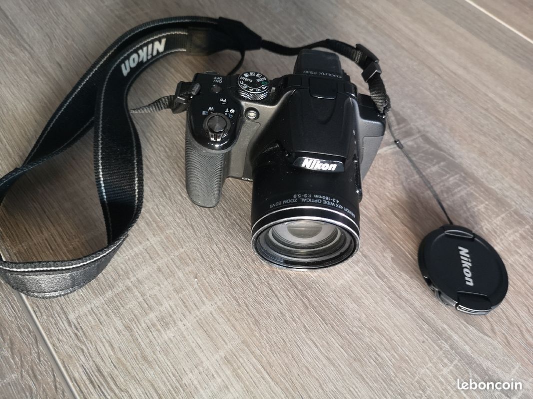 Nikon coolpix p530 noir + 2 housses + 2 batteries + carte SD (image 1)