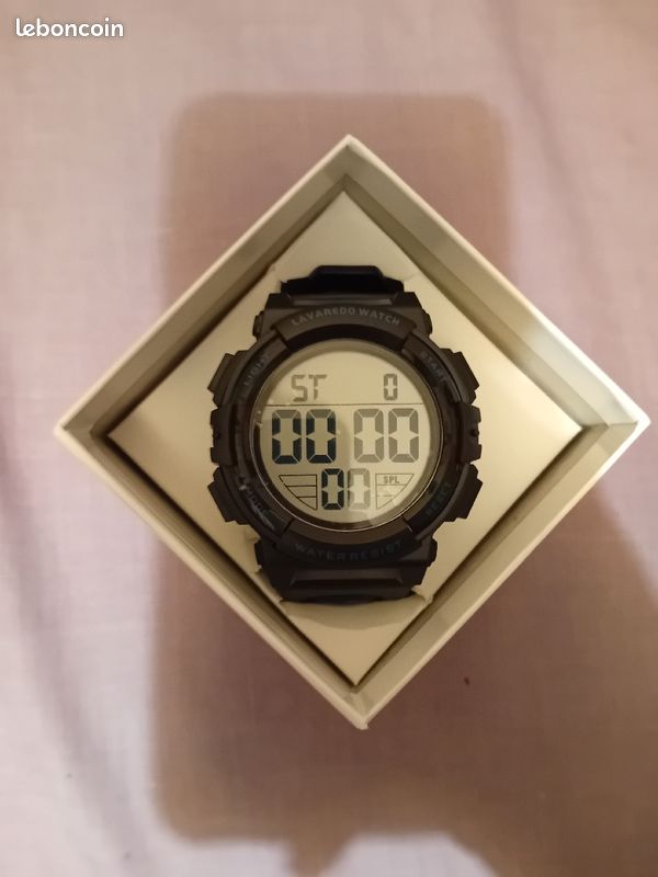 Montre Ben Nevis noir Numérique pour Militaires de Sport 5ATM étanche (image 3)