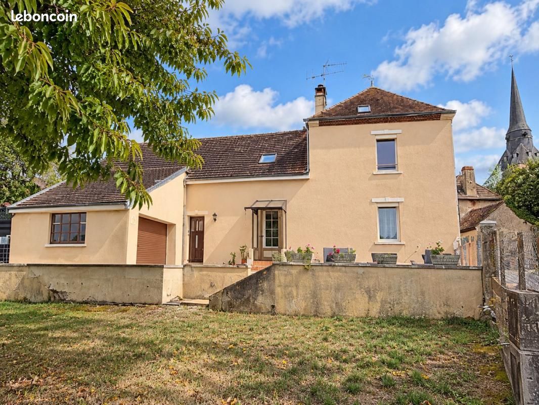 Maison 4 pièces 138 m² · à Suré · 138 m² · 181 050 €