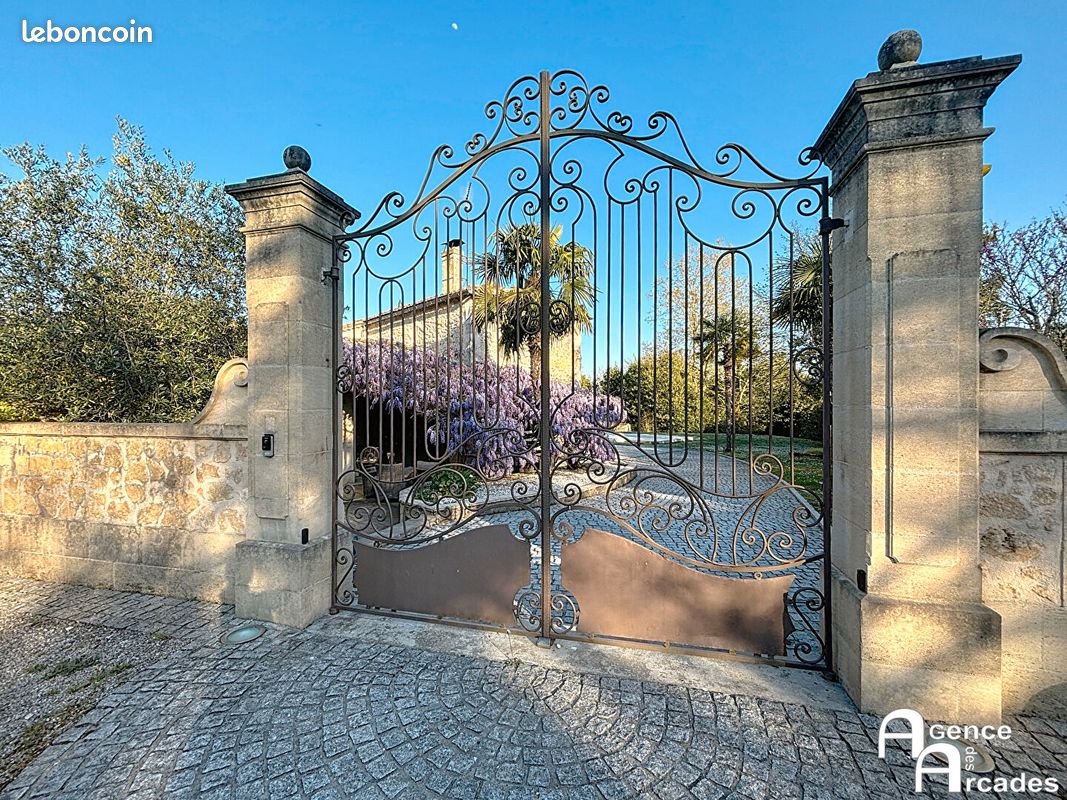 Maison 5 pièces 163 m² · à Fargues-Saint-Hilaire · 163 m² · 498 000 €