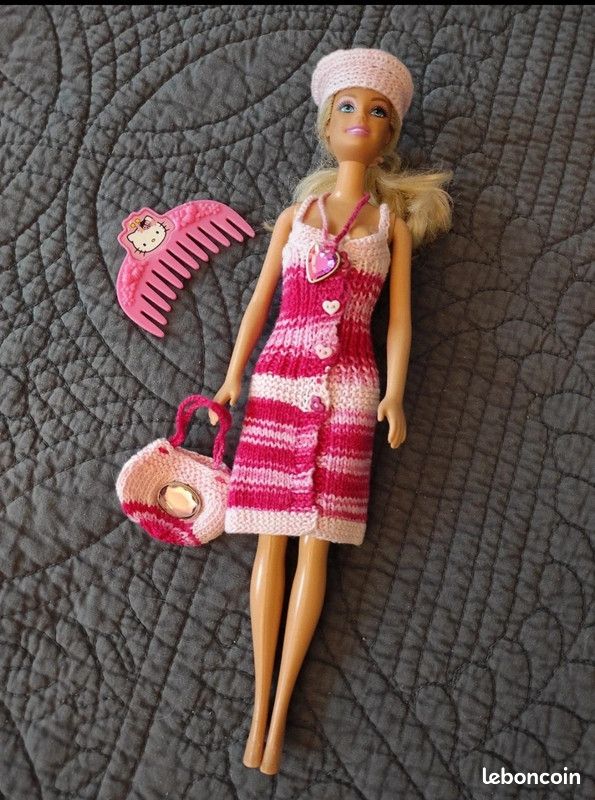 Ensemble vêtements faits main roses (SANS poupée) (image 4)