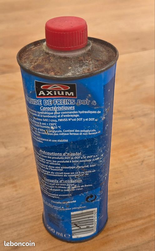 Bidon mtallique de liquide de frein vide - Collection