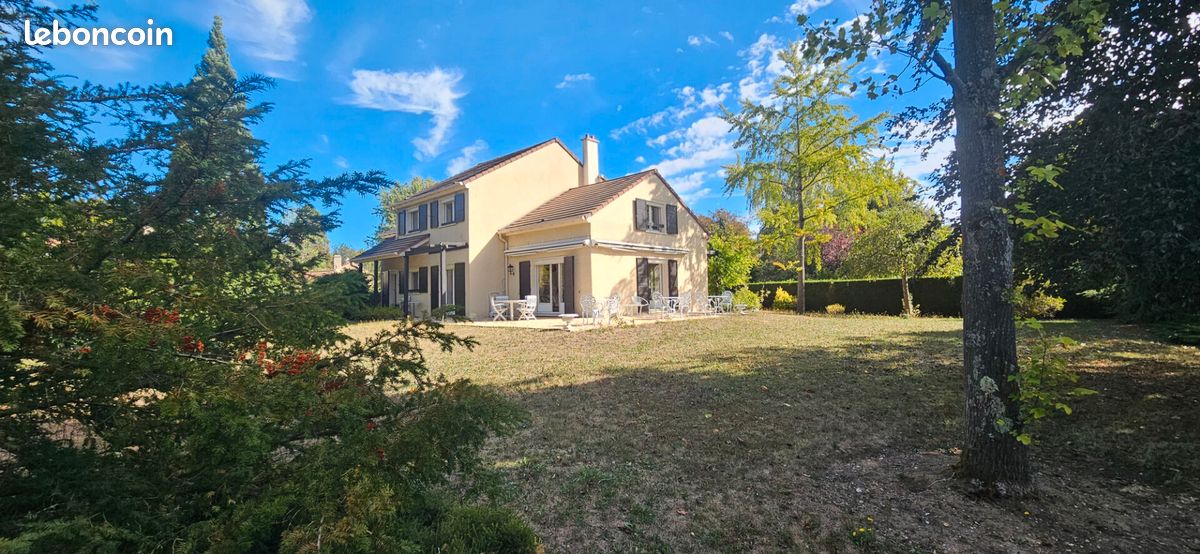 Maison 8 pièces 210 m² · à Louveciennes · 210 m² · 1 293 000 €