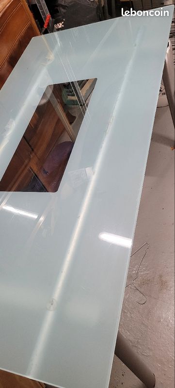 Table (image 4)