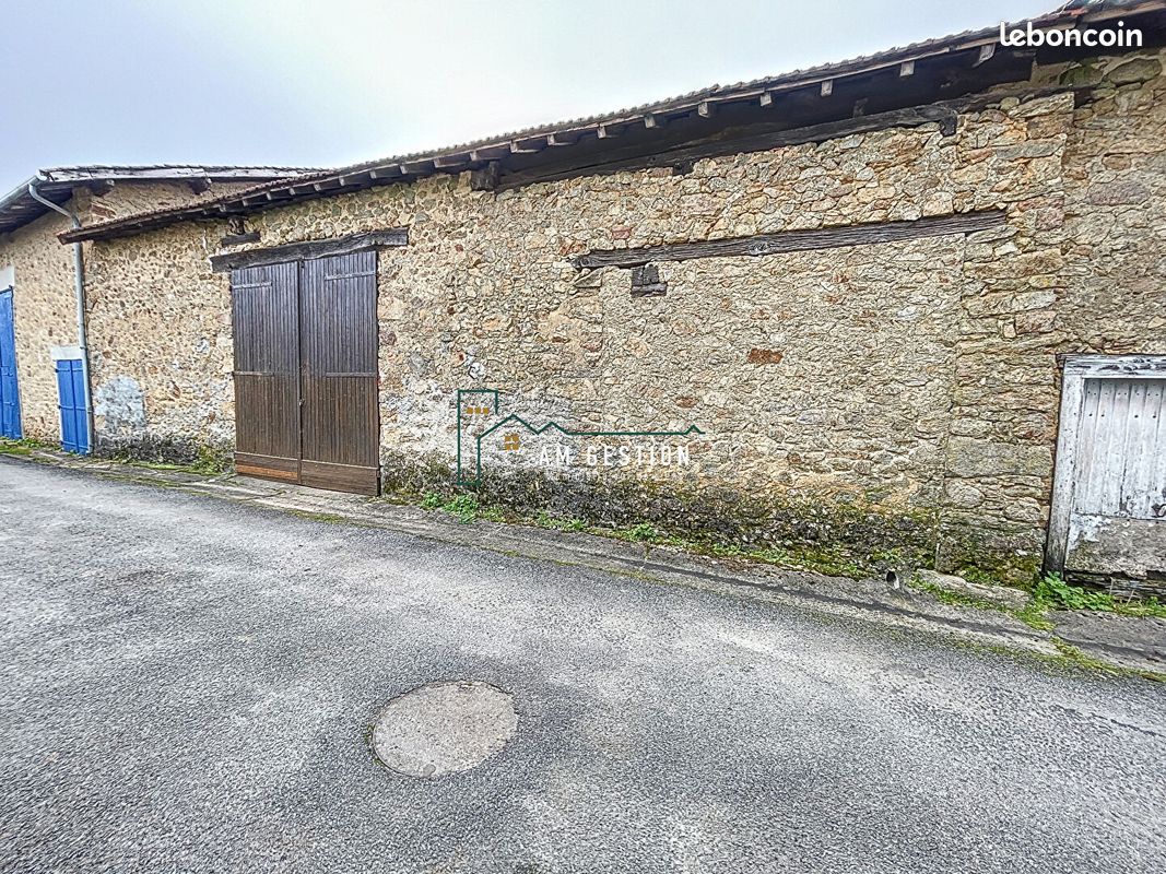 1 pièce 120 m² · à Limoges · 120 m² · 90 000 €