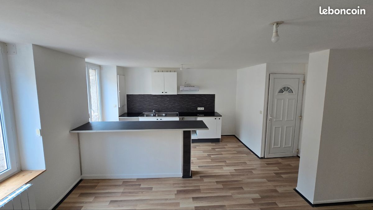 Appartement 3 pièces 53 m² · à Unieux · 53 m² · 550 €/mois