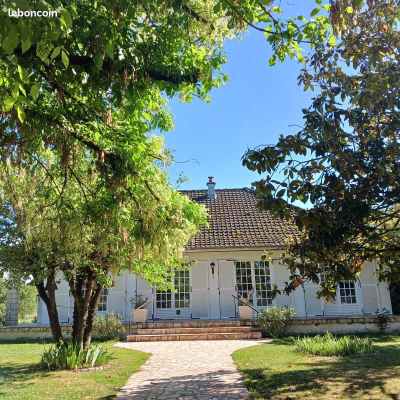 Maison 4 pièces 135 m² · à Saint-Hippolyte · 135 m² · 245 000 €