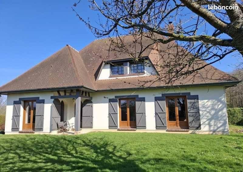 Maison 9 pièces 183 m² · à Lyons-la-Forêt · 183 m² · 319 000 €