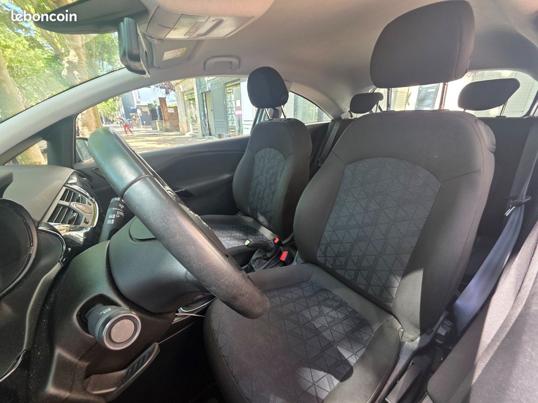 OPEL CORSA 1.4 90 ch Design 120 ans BVM5 - CARPLAY / CAMERA DE RECUL (image 22)