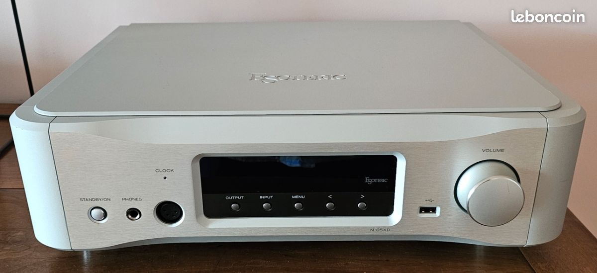 DAC/préamplificateur/lecteur réseau ESOTERIC N-05XD (image 10)