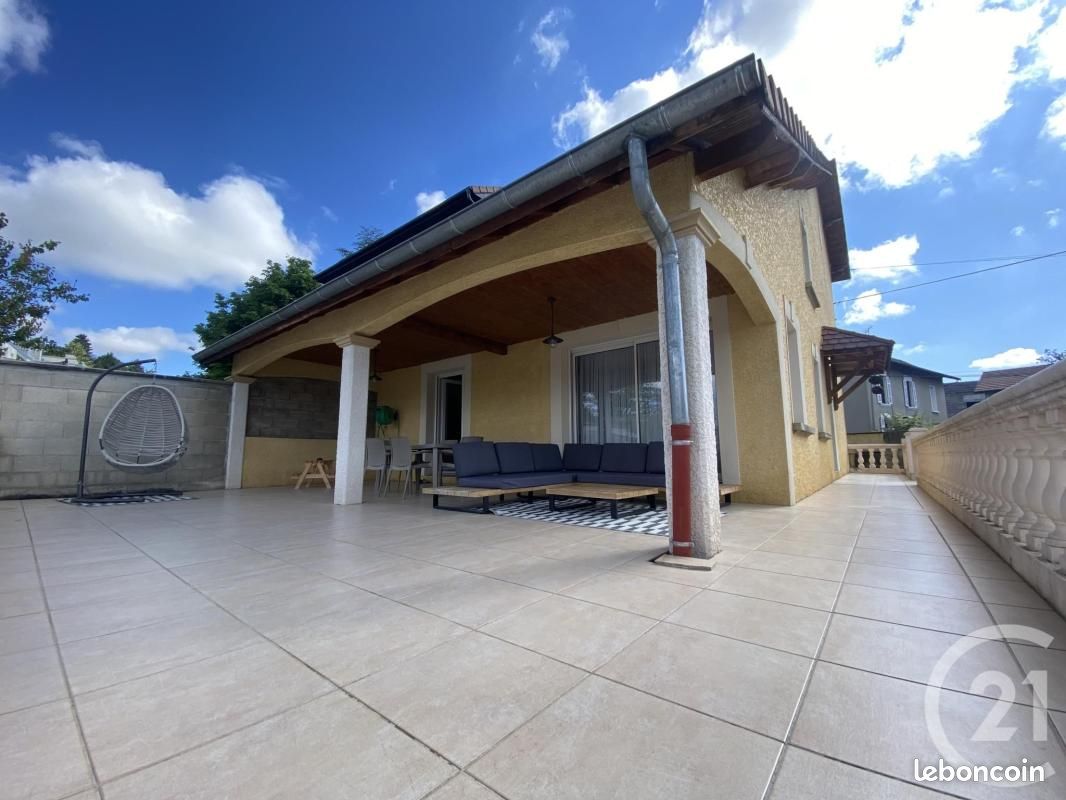 Maison 6 pièces 125 m² · à Saint-Clair-de-la-Tour · 125 m² · 219 000 €