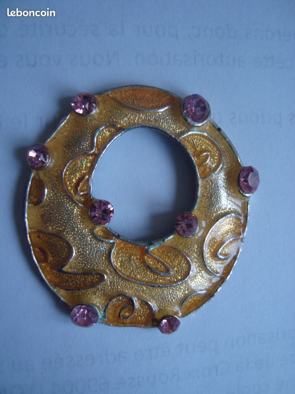 Pendentifs et colliers (image 3)