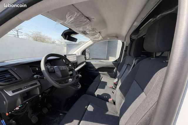22 873 EUROS HT - SCUDO FOURGON M 120CV BM - Finition Pack Premium Connect Série 4 (image 6)