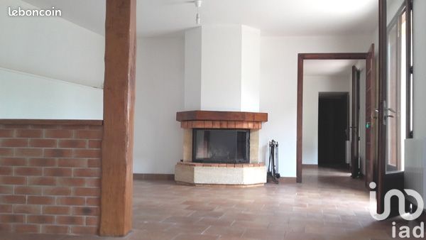 Maison 5 pièces 141 m² - Châteaubernard 16100 (image principale 2)