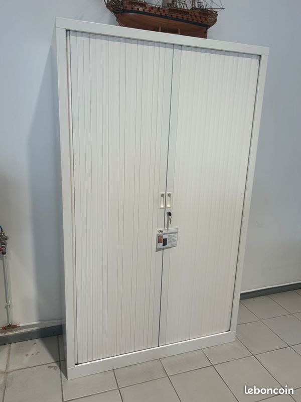 Armoire du bureau professionnel (image 1)
