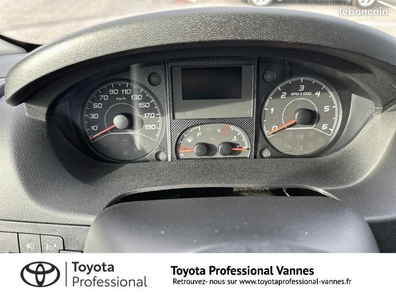 Peugeot Boxer Fg 330 L2H2 2.2 BlueHDi S&S 140ch Pro (image 9)