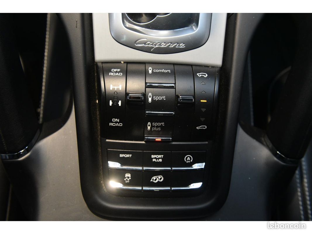 PORSCHE CAYENNE GTS - 3.6i V6 - 440ch - BVA - Suivi Porsche (image 22)