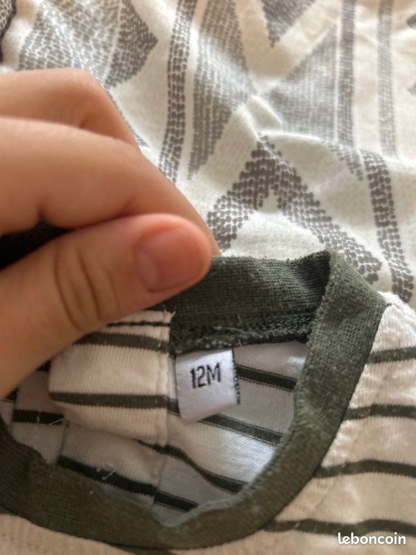 Ensemble t-shirt et short vert (image 2)