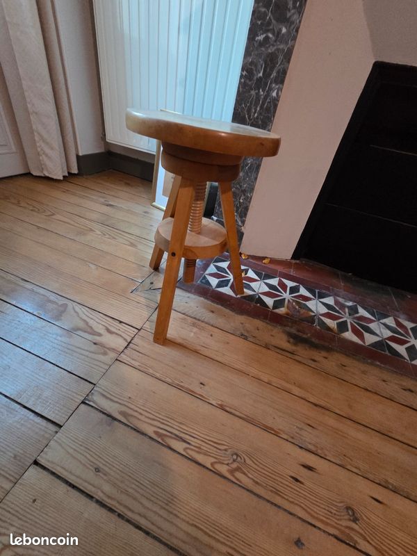 Tabouret artiste visse (image 1)