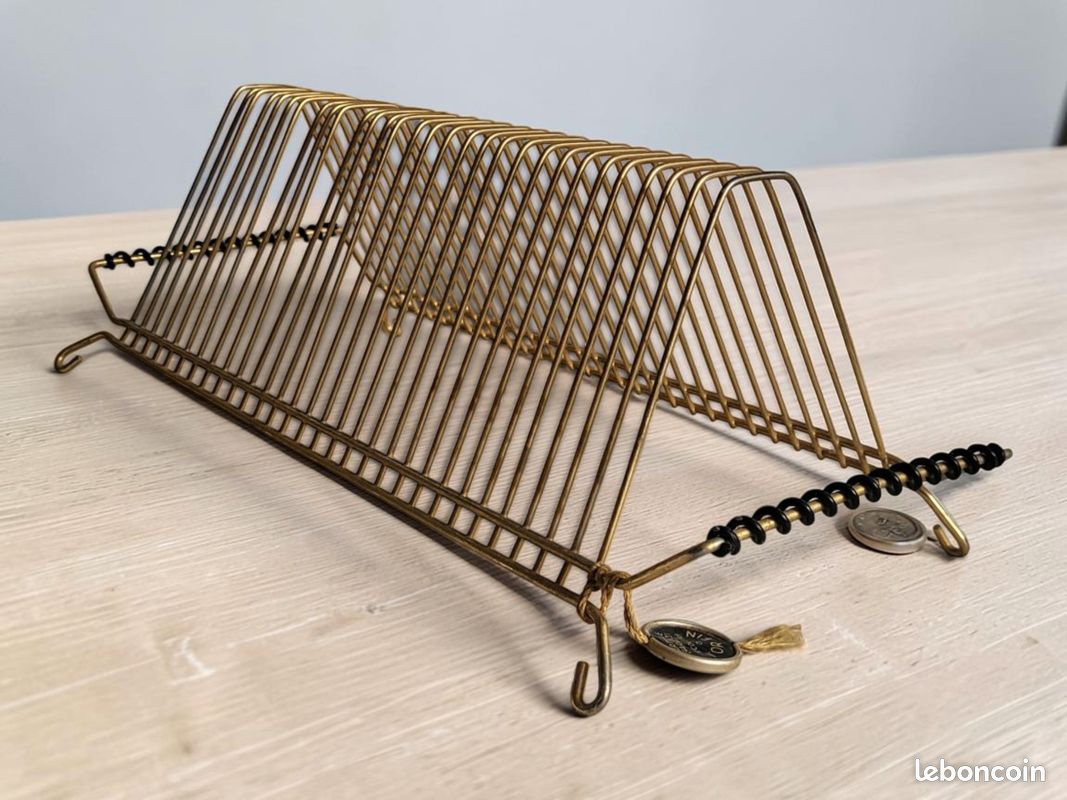 Porte Vinyles en métal doré vintage (image 1)