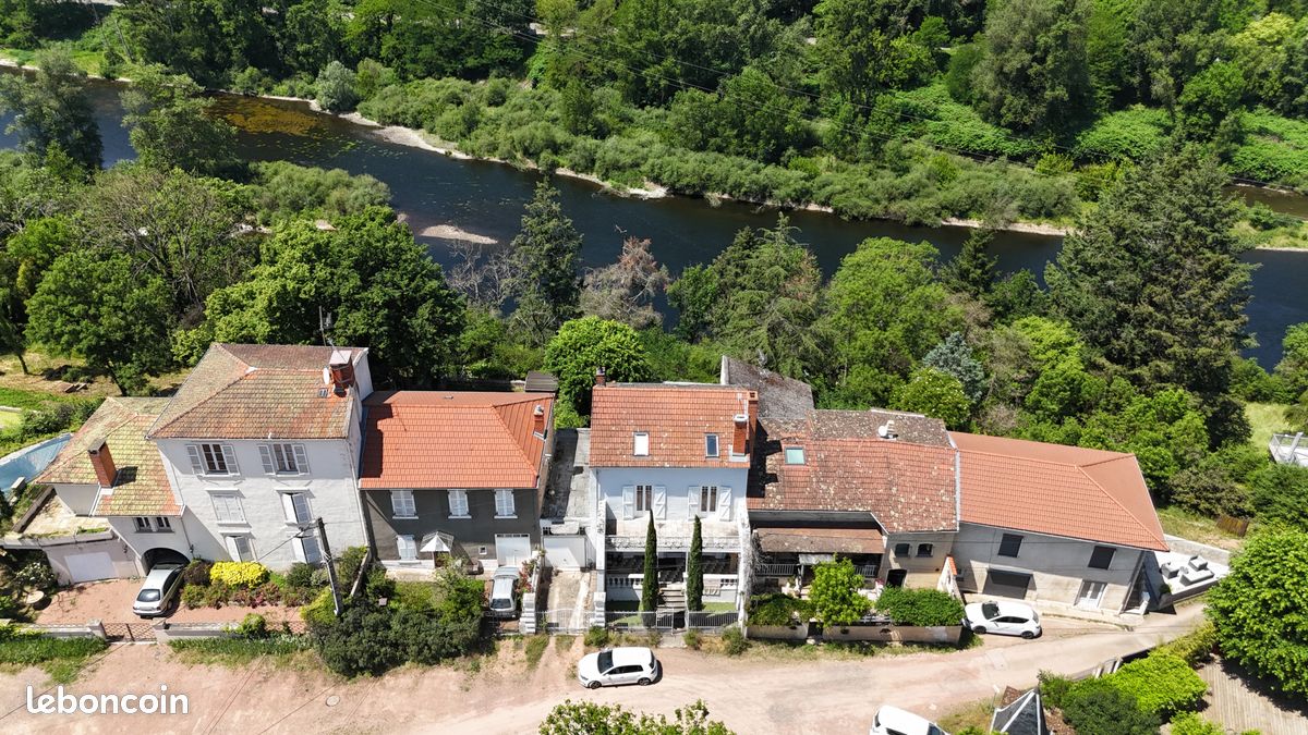 Maison 7 pièces 150 m² · à Commelle-Vernay · 150 m² · 315 000 €