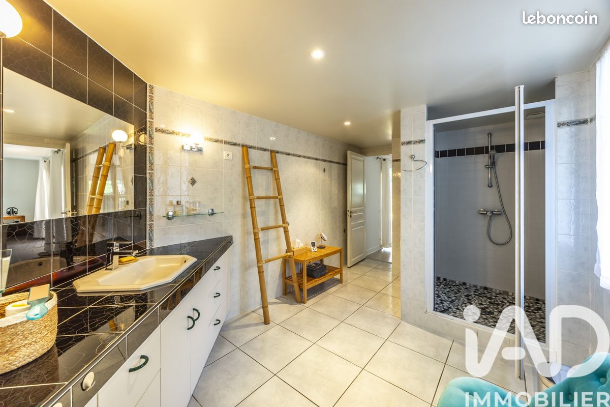 Maison 7 pièces 227 m² (image 16)