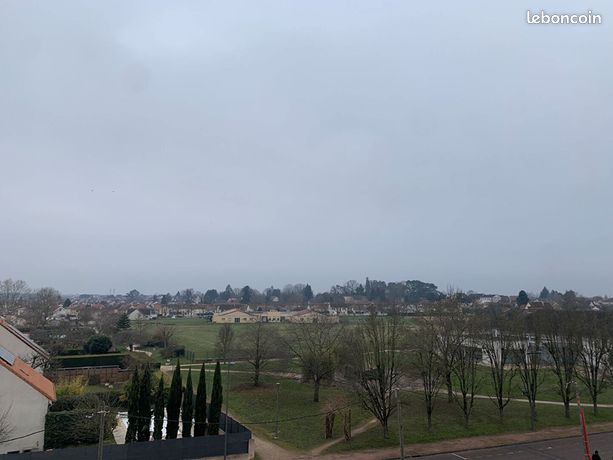 https://img.leboncoin.fr/api/v1/lbcpb1/images/b3/c4/42/b3c44237581f4a09f94bae0389acbde1c8f74069.jpg?rule=ad-image