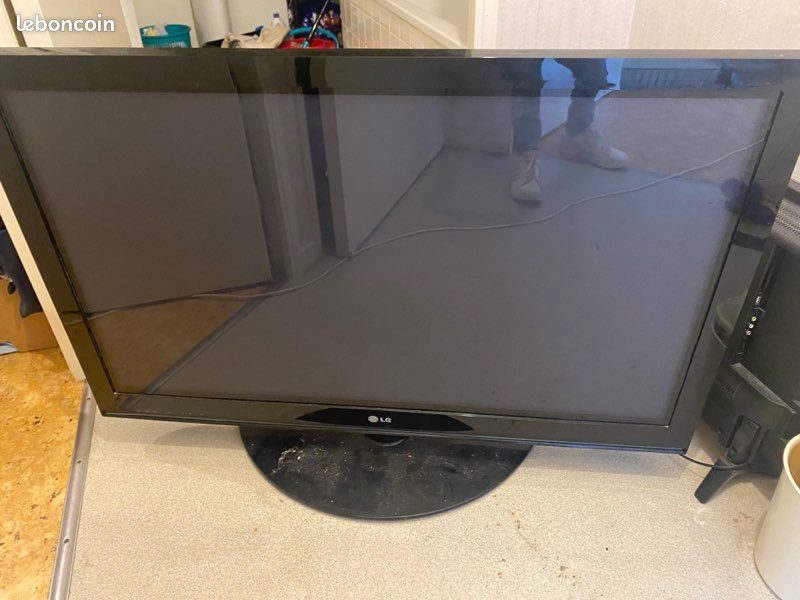 Tv (image 2)