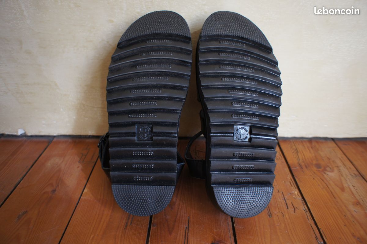 Sandales doc martens neuves 40 (image 5)