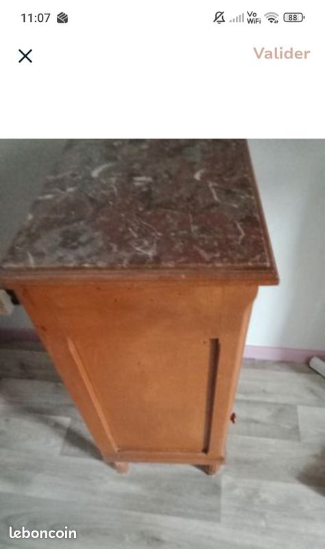 Table de nuit
1 tiroir et une porte (image 6)