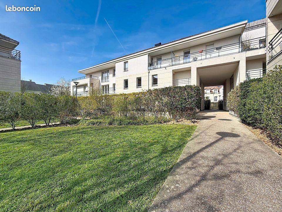 Appartement 3 pièces 81 m² · à Montigny-le-Bretonneux · 81 m² · 355 950 €