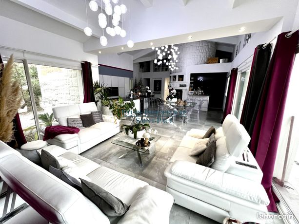 Villa 5 pièces 145 m²