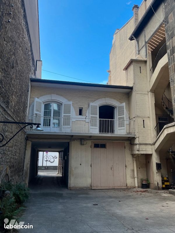 Appartement 4 pièces 114 m² · à Saint-Étienne · 114 m² · 99 000 €