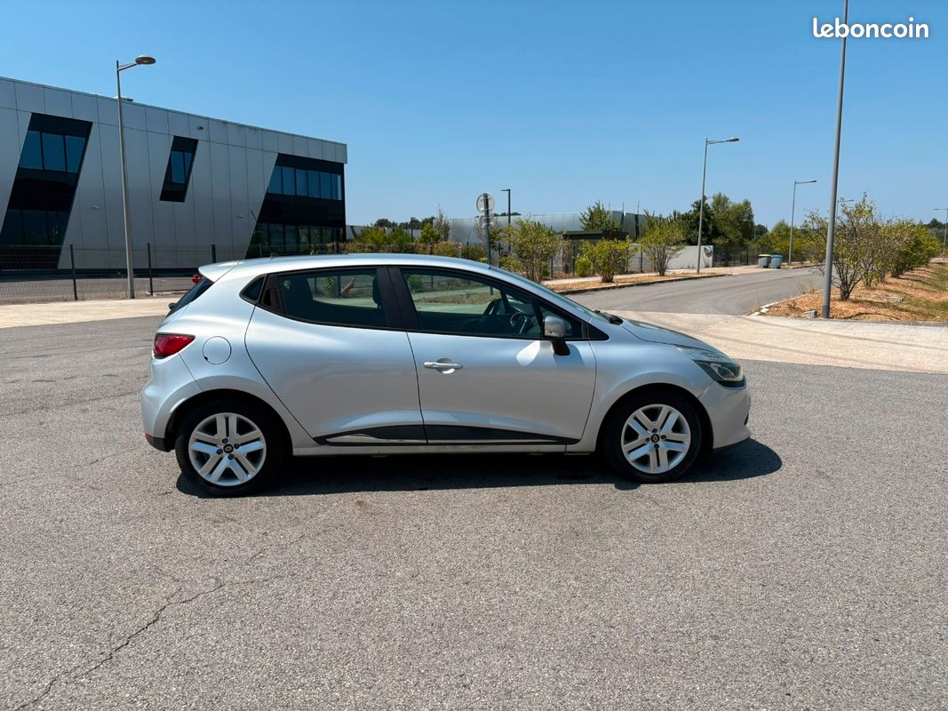 Renault clio lV 1.5dci 75ch Buissnes eco2 (image 4)