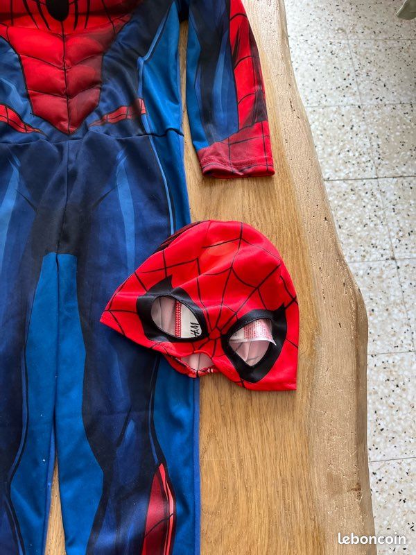 Deguisement Spiderman 3/4 ans (image 8)