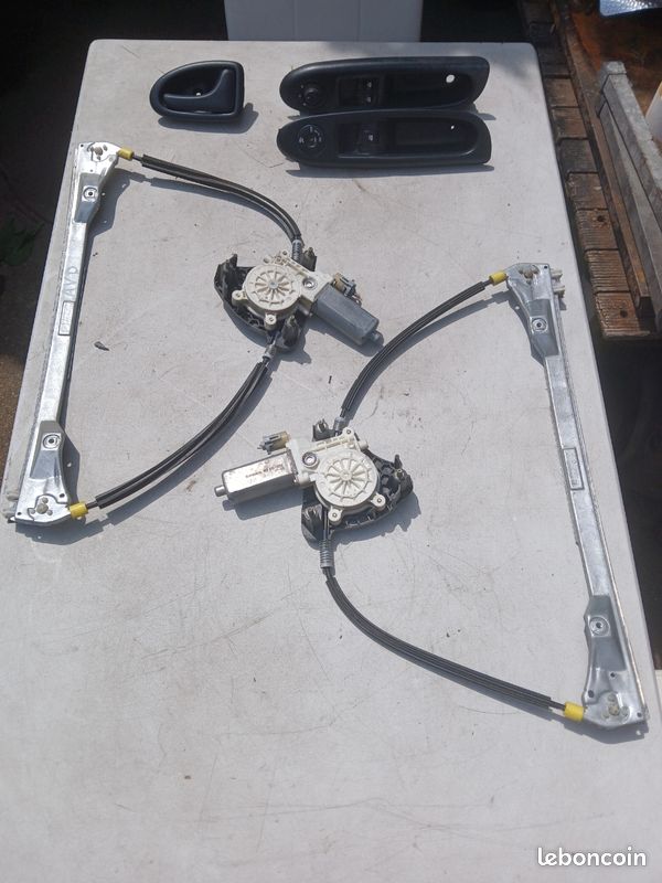 Pièces RENAULT Clio 2 phase 2 1.4i 16v (image 2)