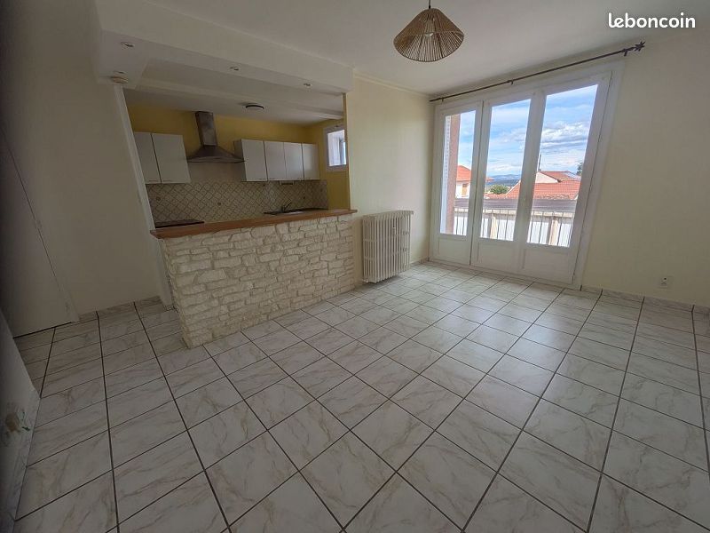 Appartement 3 pièces 54 m² · à Marcilly-le-Châtel · 54 m² · 575 €/mois