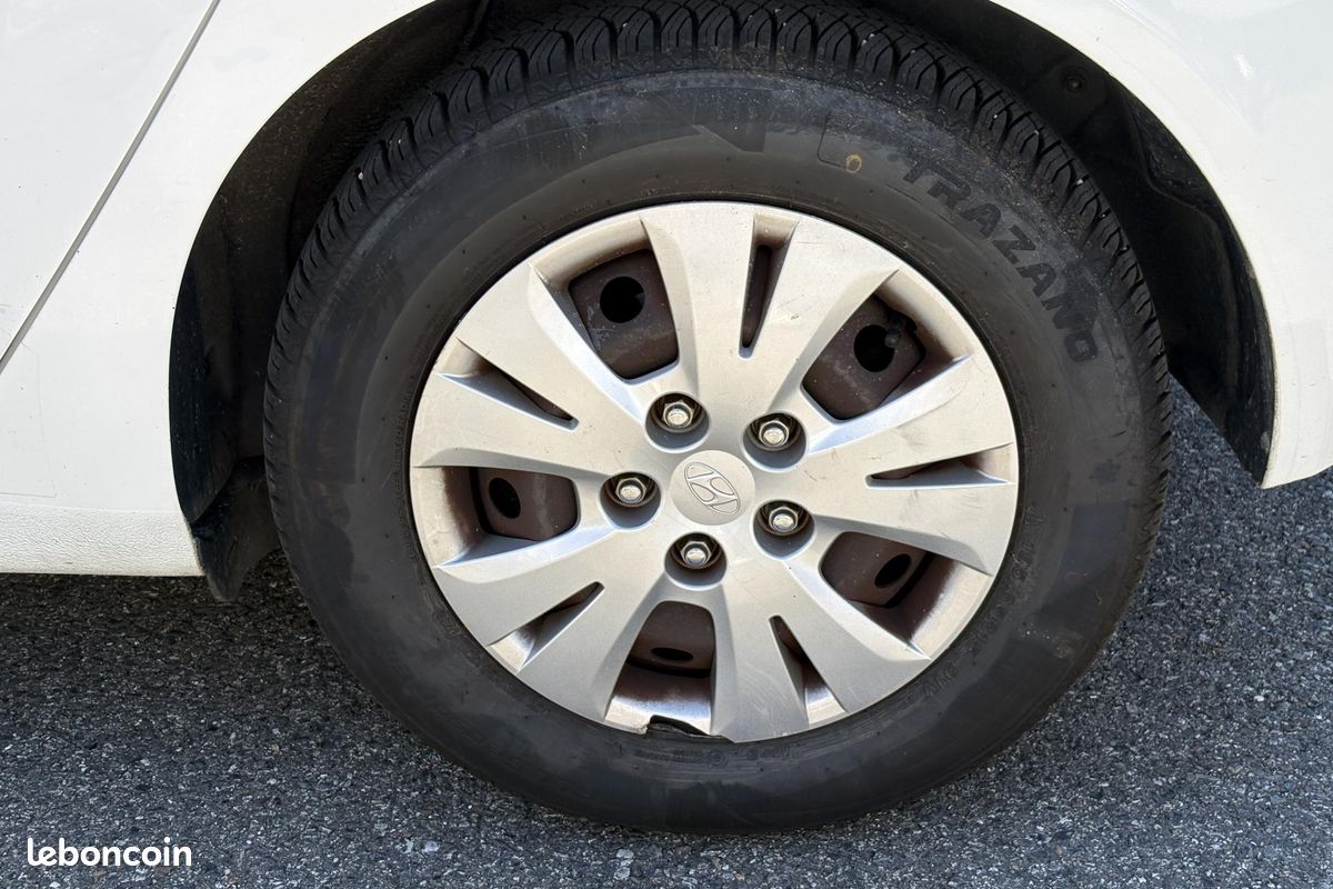 Hyundai ix20 1.4 90 pack evidence (image 21)
