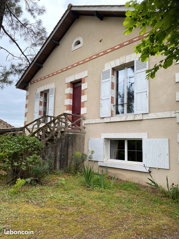 Maison 6 pièces 169 m² · à Vélines · 169 m² · 215 000 €