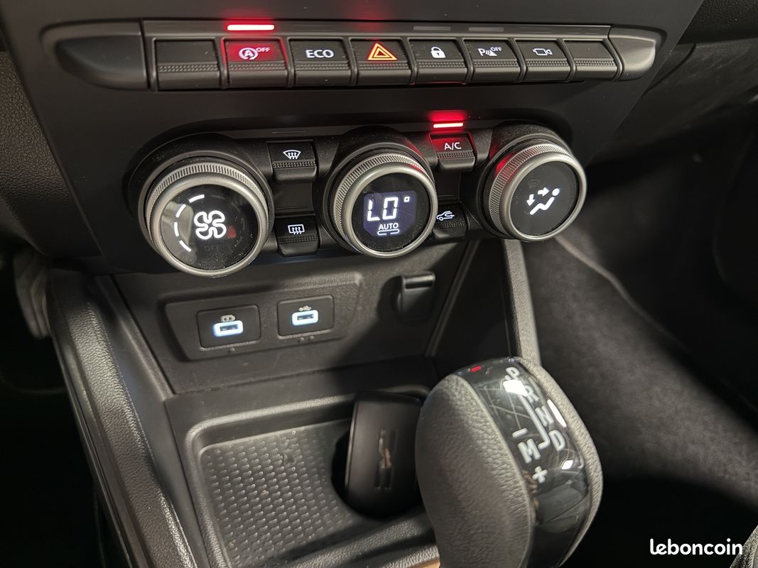 Dacia DUSTER 1.3 TCE 150CV BVA 4X2 PACK EXTREME / GPS / CAMERA / CARPLAY (LAURENT AUTO) (image 21)