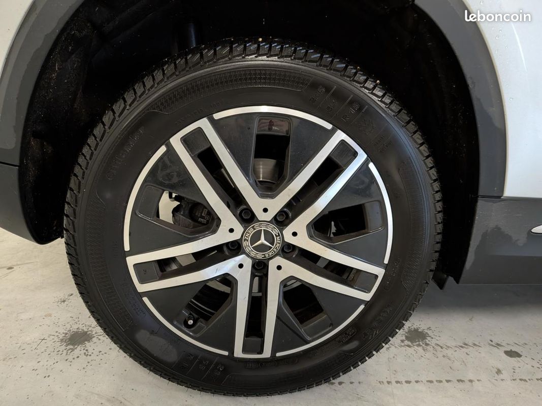 MERCEDES GLA 200 1.3 165 Progressive Line 7G-DCT (image 38)