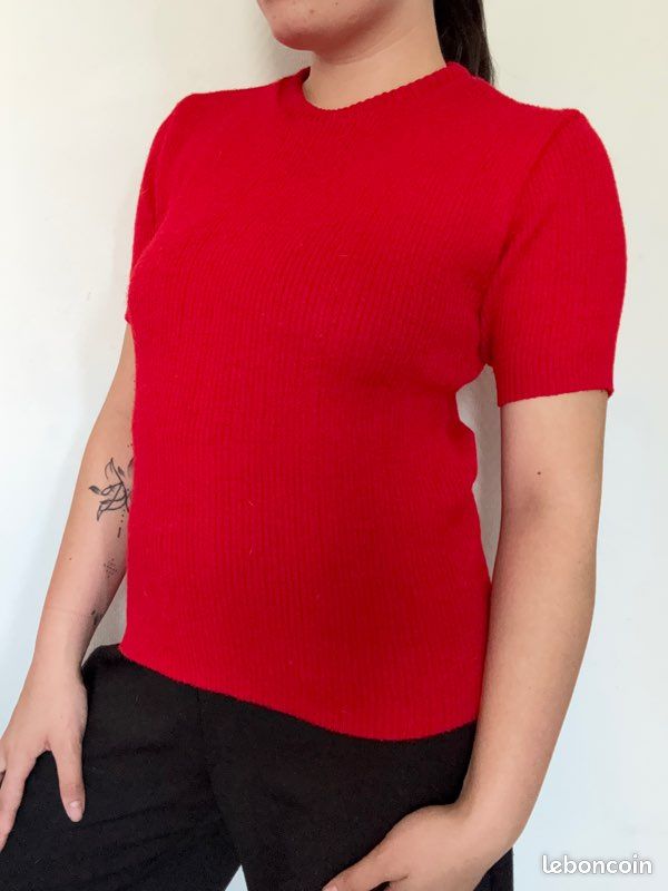 Pull rouge simple élégant – coupe slim – taille S (image 3)