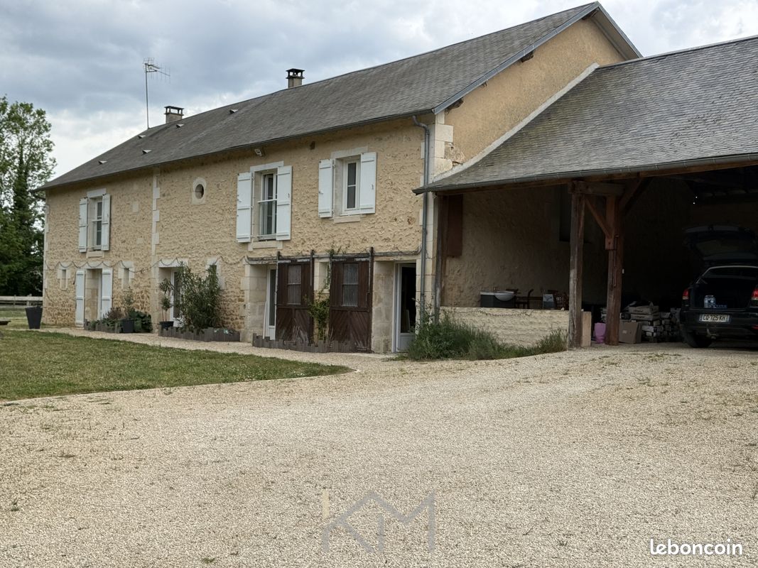 Maison 5 pièces 237 m² · à Iteuil · 237 m² · 313 500 €